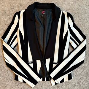Bebe Striped Jacket Beetlejuice 🖤🤍